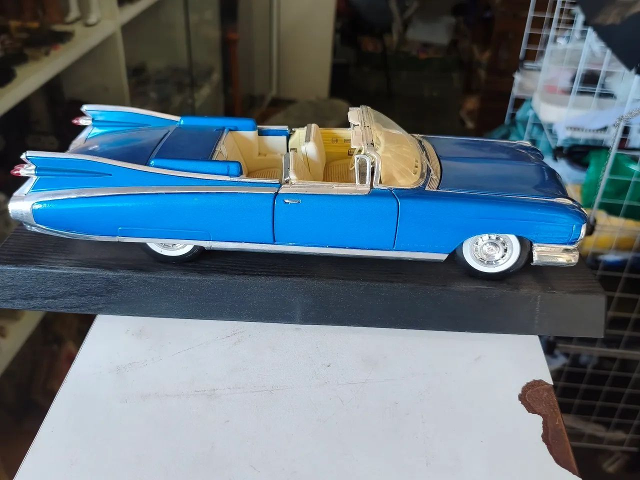 Carrinho miniatura Cadillac Eldorado 1959 1:18