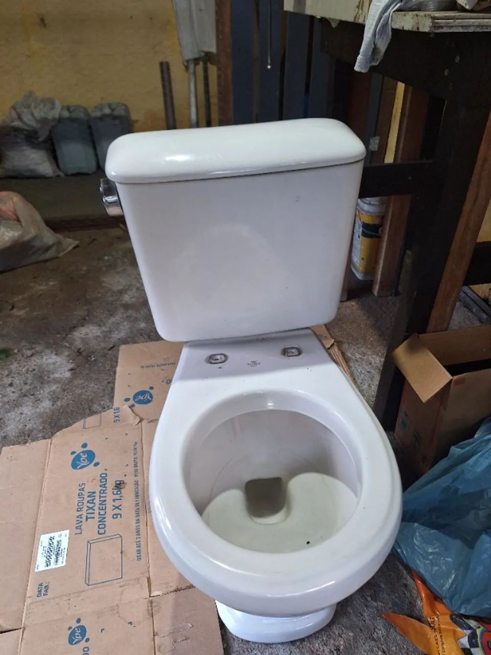 Vaso sanitário com caixa acoplada