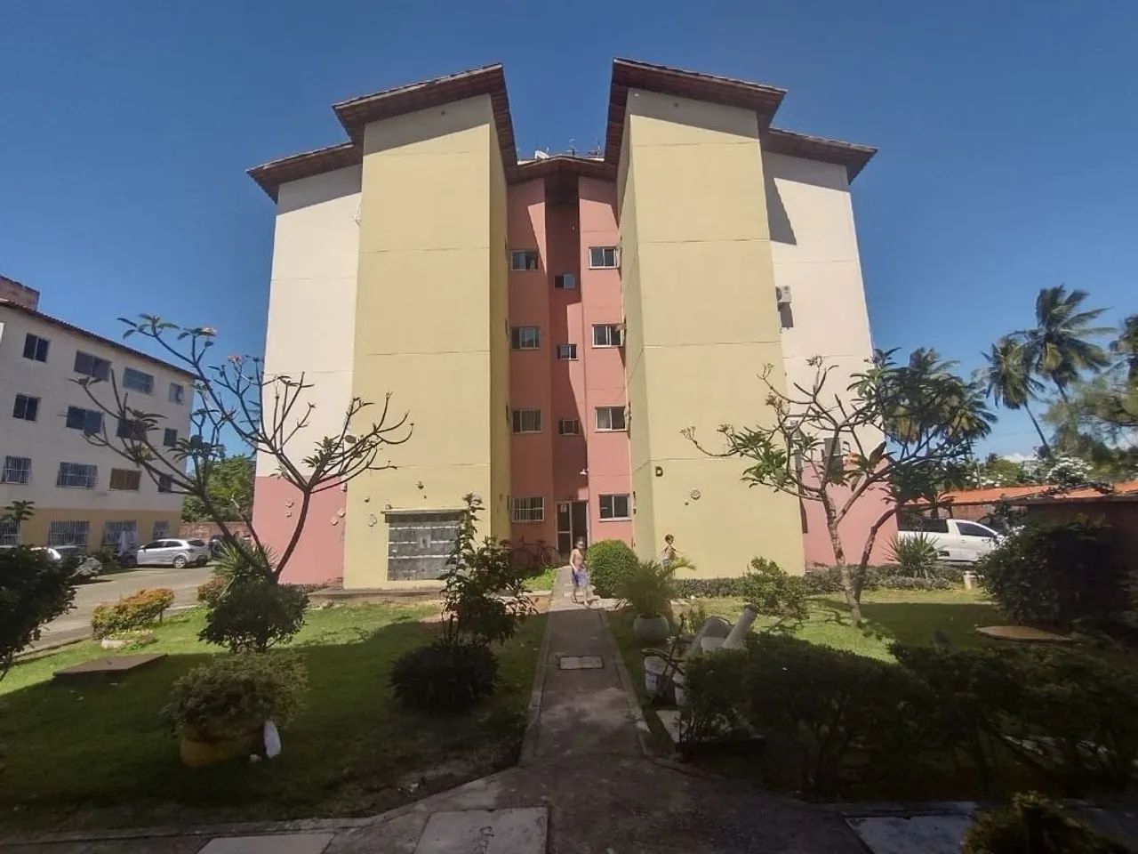 Apartamento em Carlito Pamplona - Fortaleza, CE - Foto 5