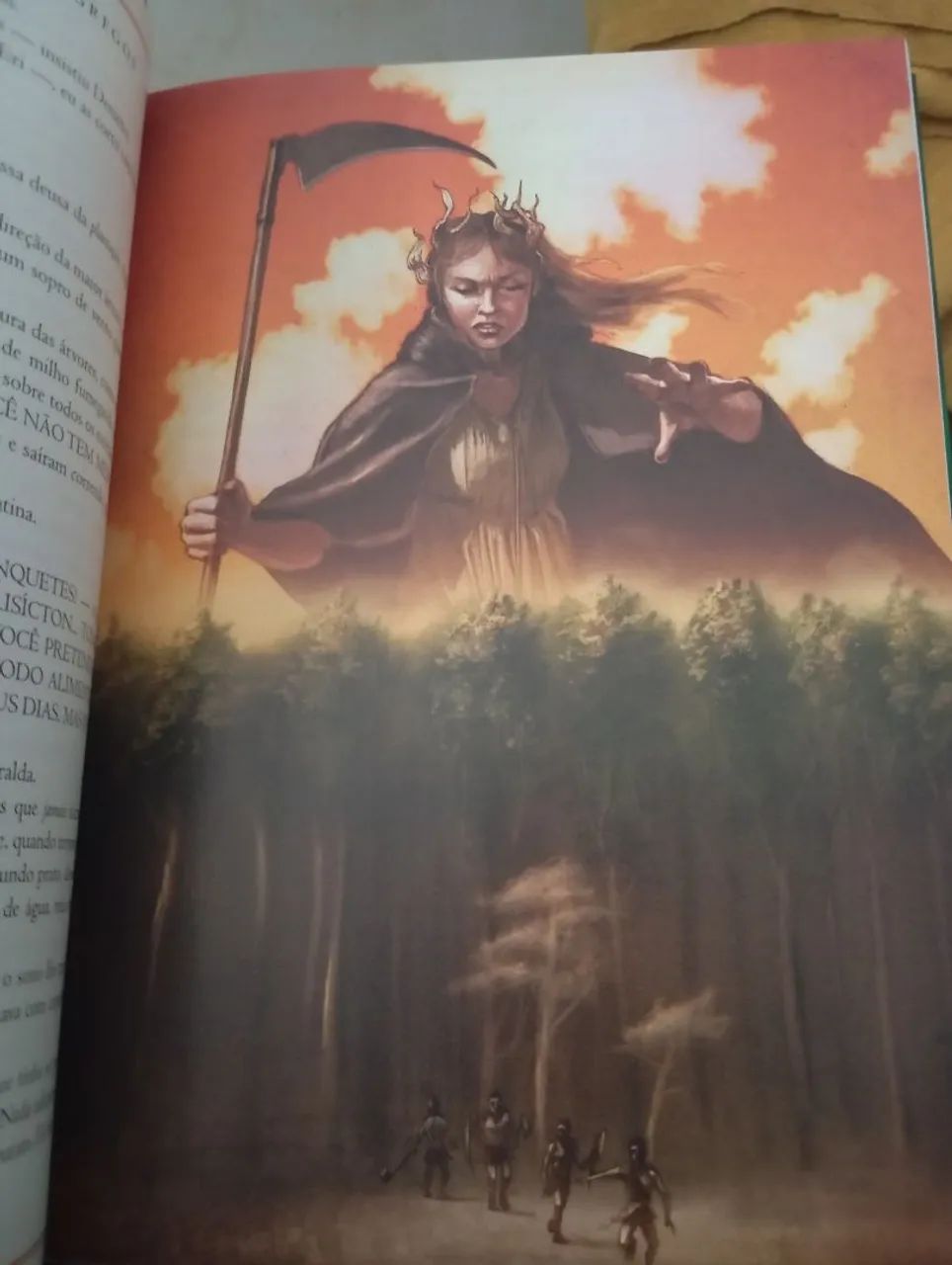 Livro Persy Jackson e os Deuses gregos - Foto 2