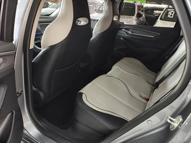 BYD King GS 1.5 16V Aut. (Hibrido), foto 10 de 16