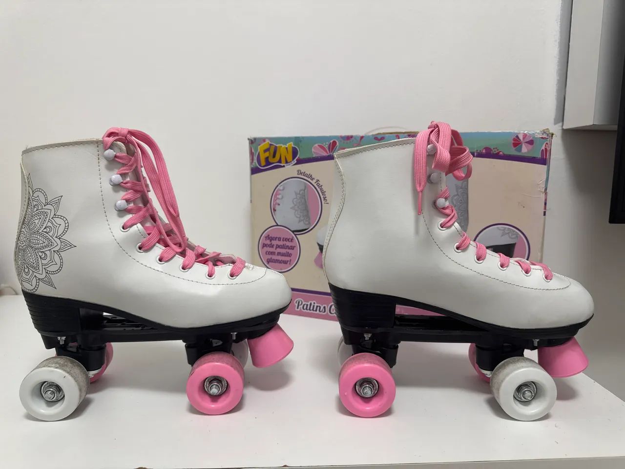 Patins branco e rosa 4 rodas marca FUN utilizado apenas uma vez (tam. 37-38) - Foto 3