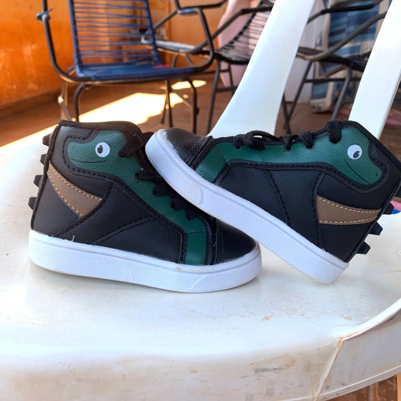 Bota Dino