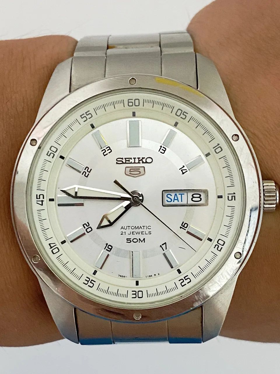 Relógio Seiko 5 SNKN09J1 automático.