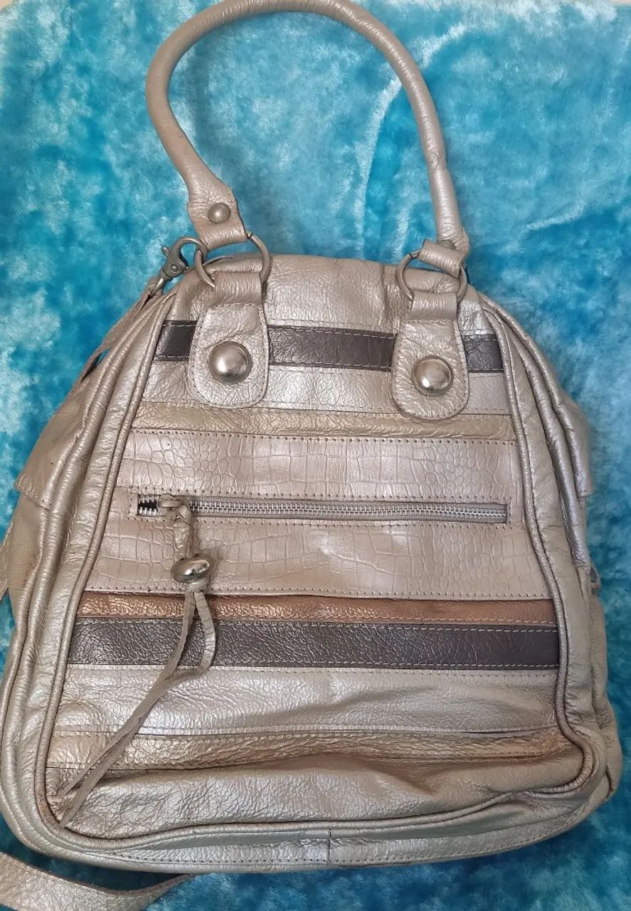 Bolsa Prateada em Couro Legítimo C&A - Foto 2