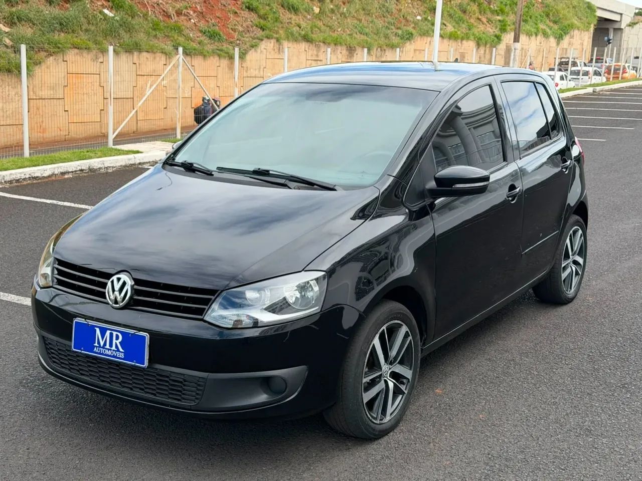 Volkswagen Fox 1.6 MI Total Flex 8V 5P 2011
