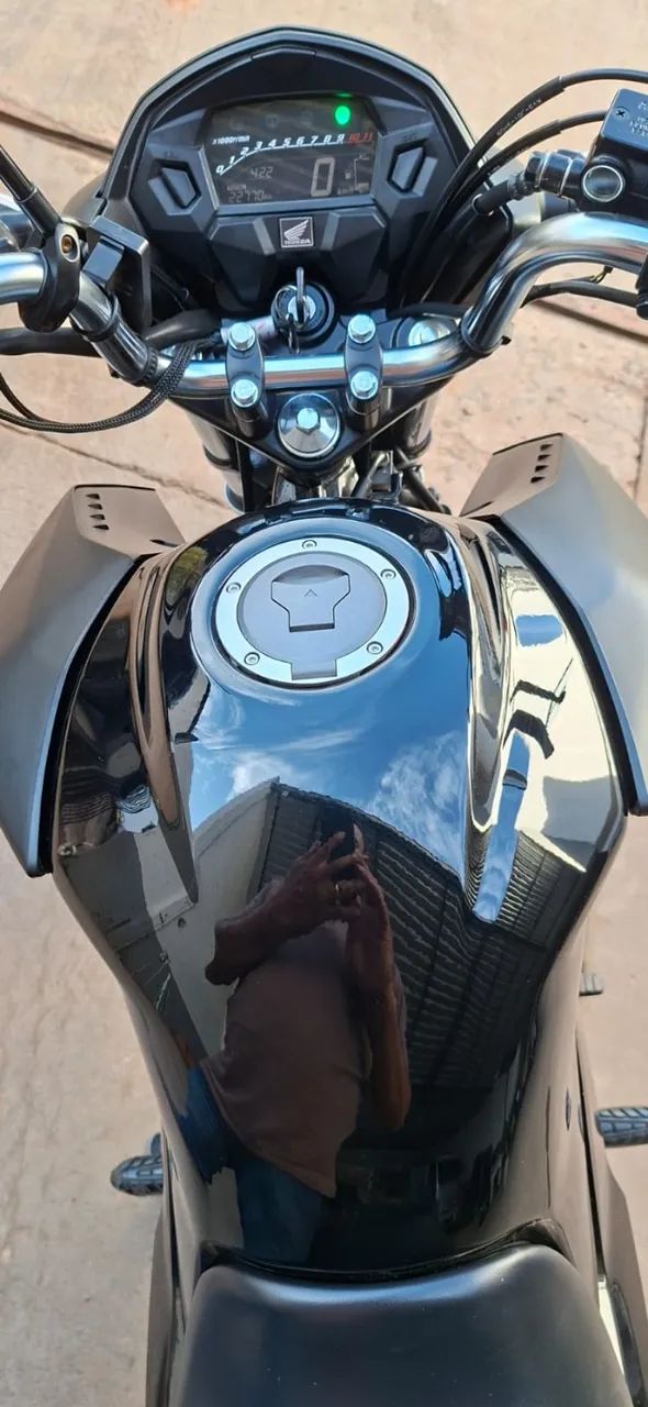 CG Titan 160