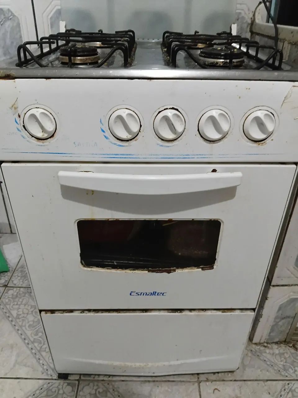 FOGÃO ESMALTEC 4 BOCAS USADO