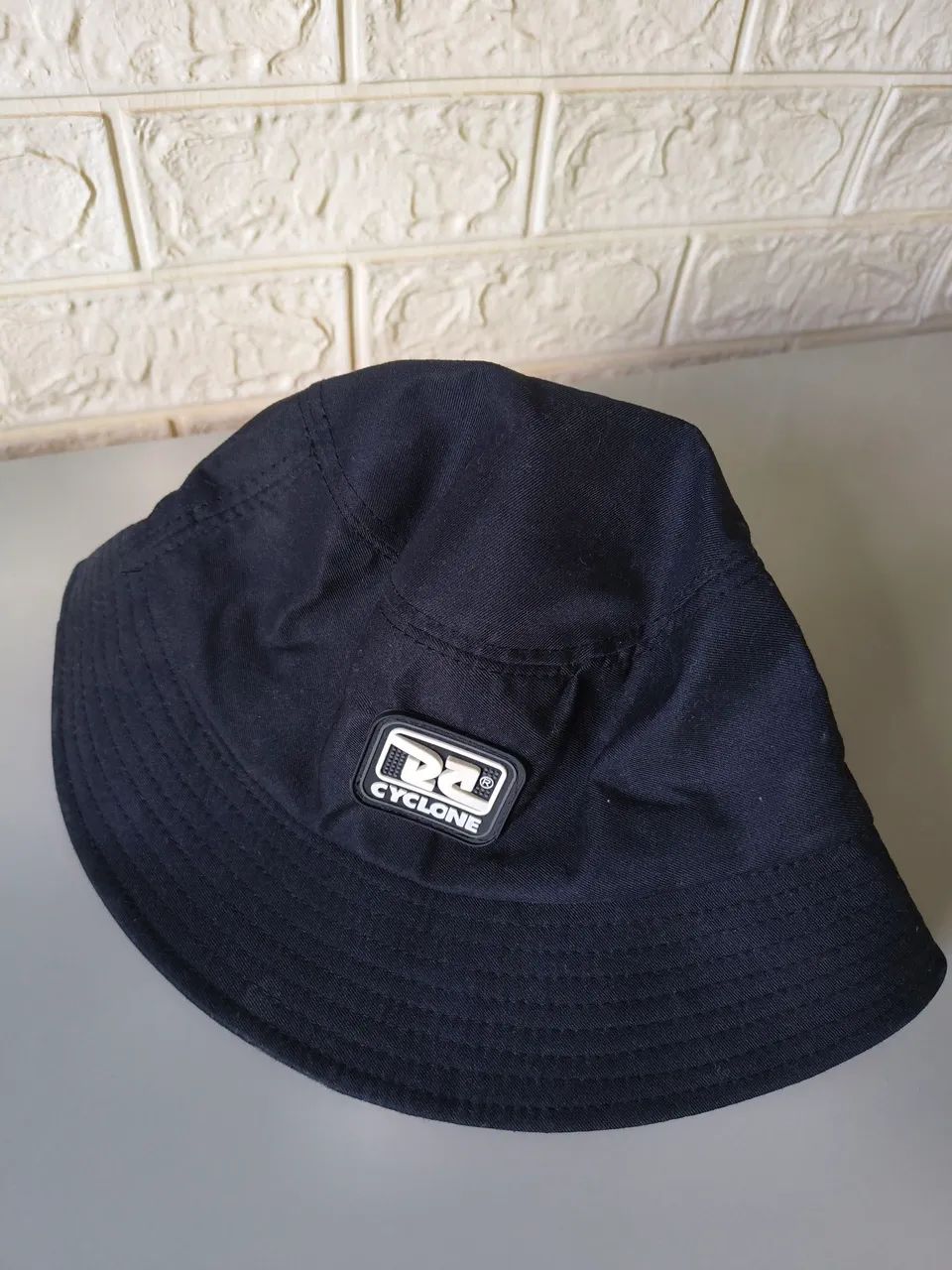 Cyclone Chapéu Bucket preto