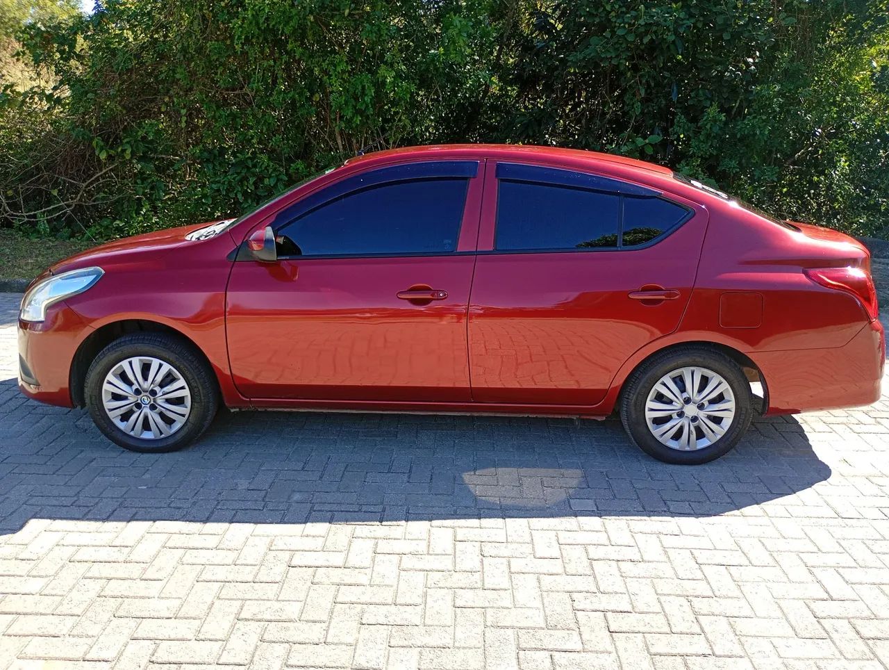Nissan Versa 1.0 12V Flexstart 4P Mec. 2017 - Foto 2