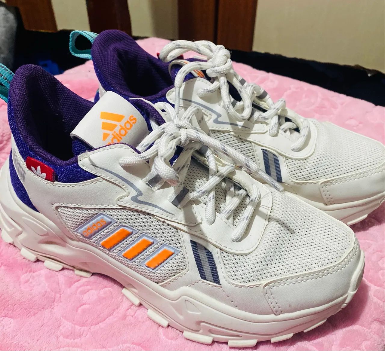 Tênis Adidas semi novo - Foto 5