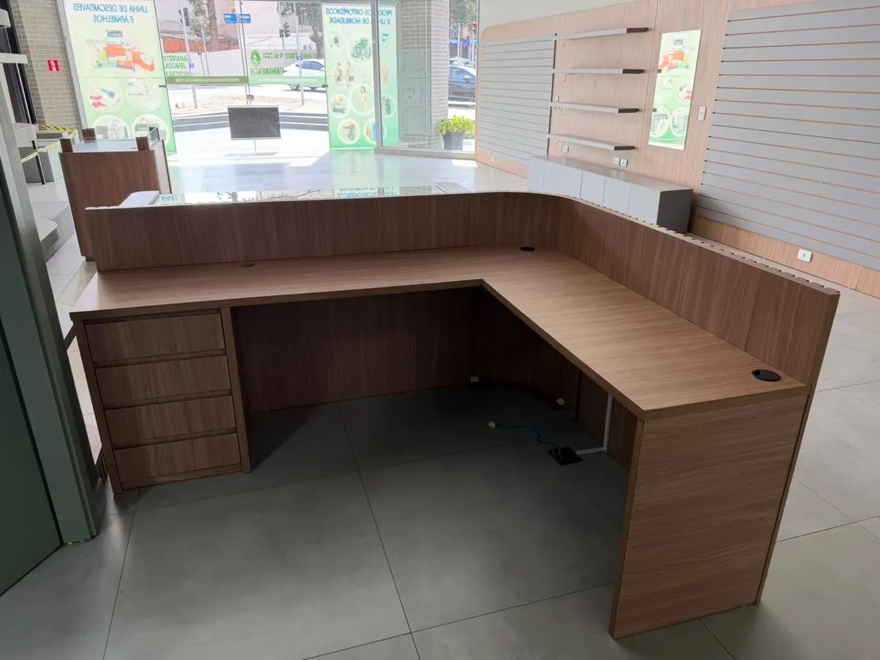 Mobiliário comercial planejado completo - Cascavel - Foto 5