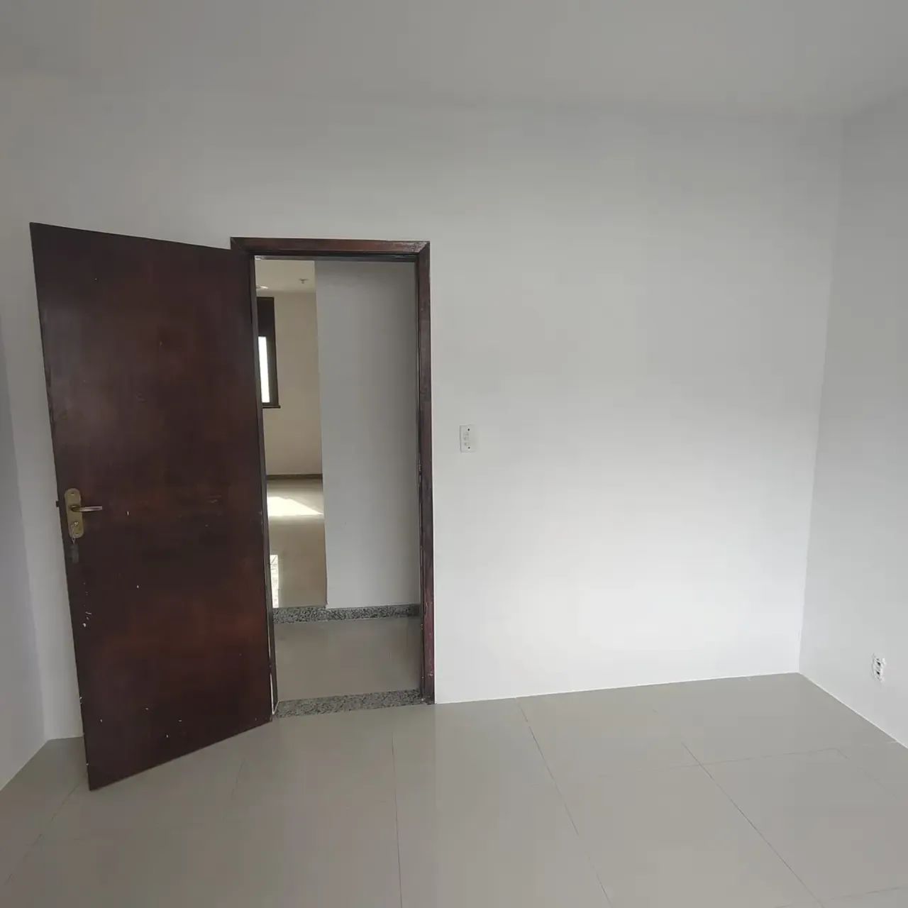 Casa para venda com 180 metros quadrados com 3 quartos - Foto 3