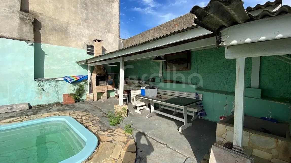 Casa Residencial de 120m² com 2 quartos na Costeira - Foto 4