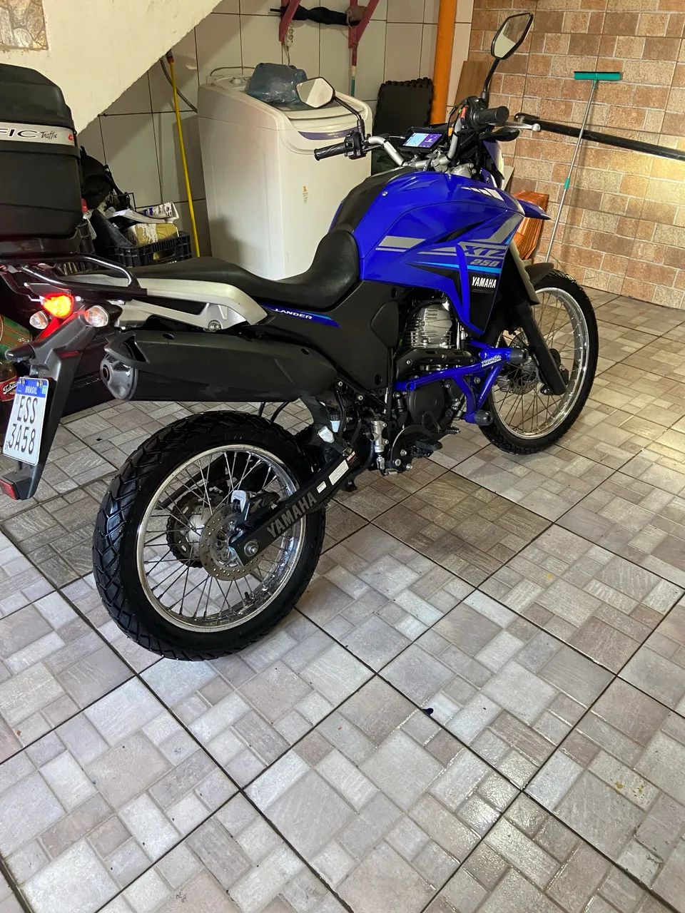 Lander 2021 - aceito troca com volta - Foto 2