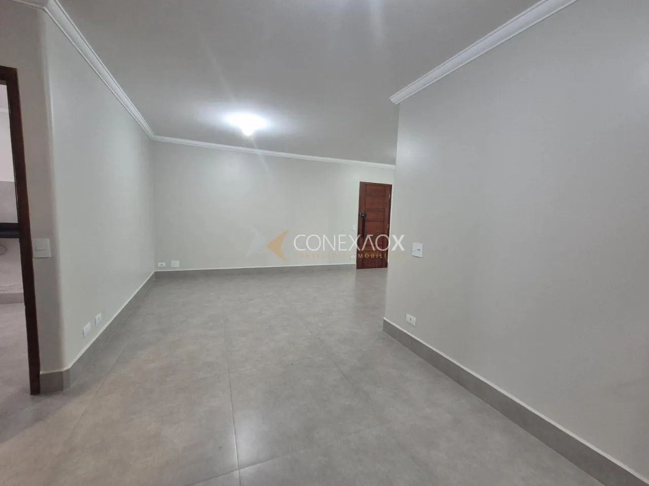 Cambuí | 130m² Reformado | Andar Alto | 3 Dormitórios com Suíte e Closet - Foto 5