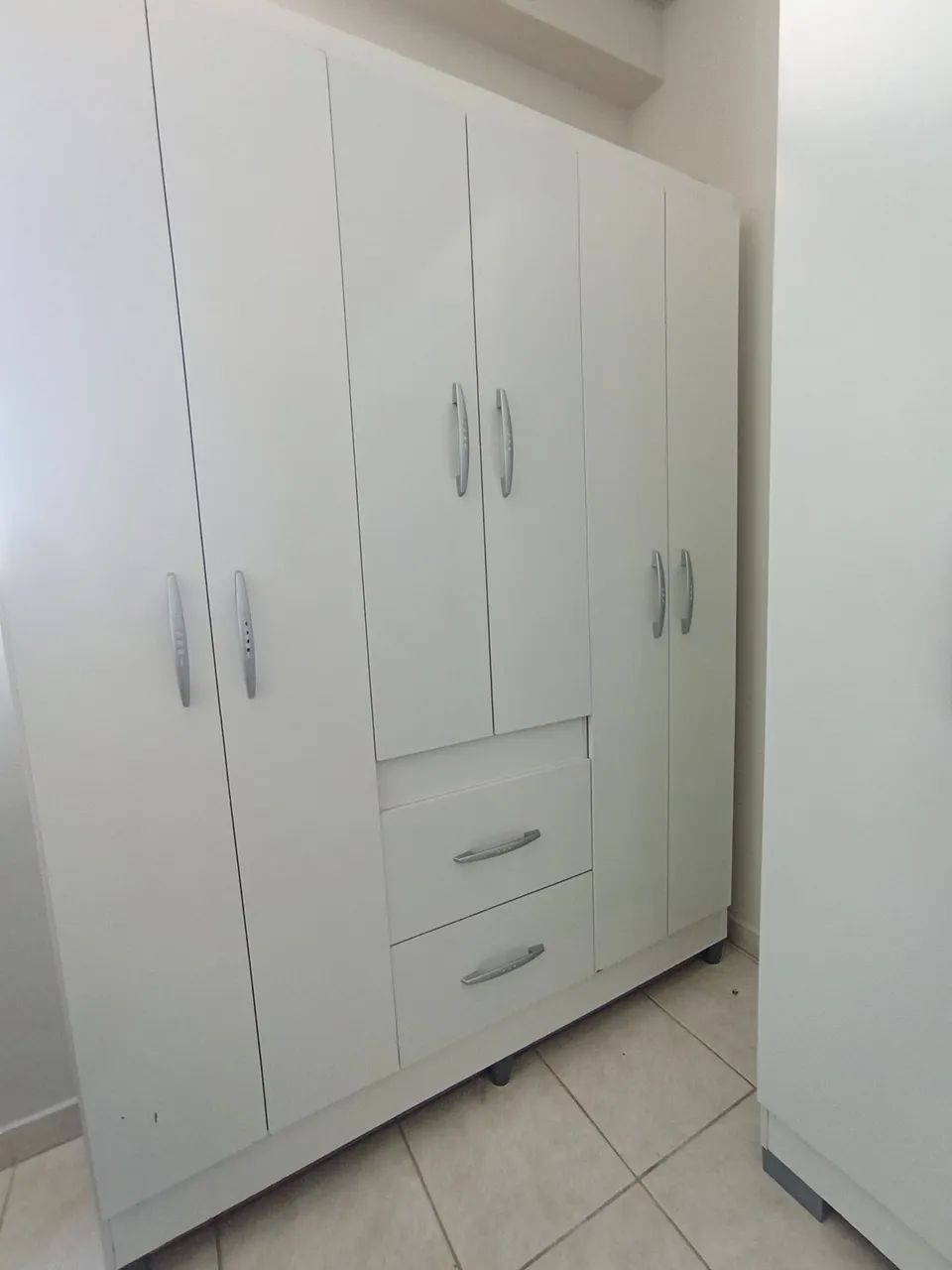 Guarda-roupa solteirão novo