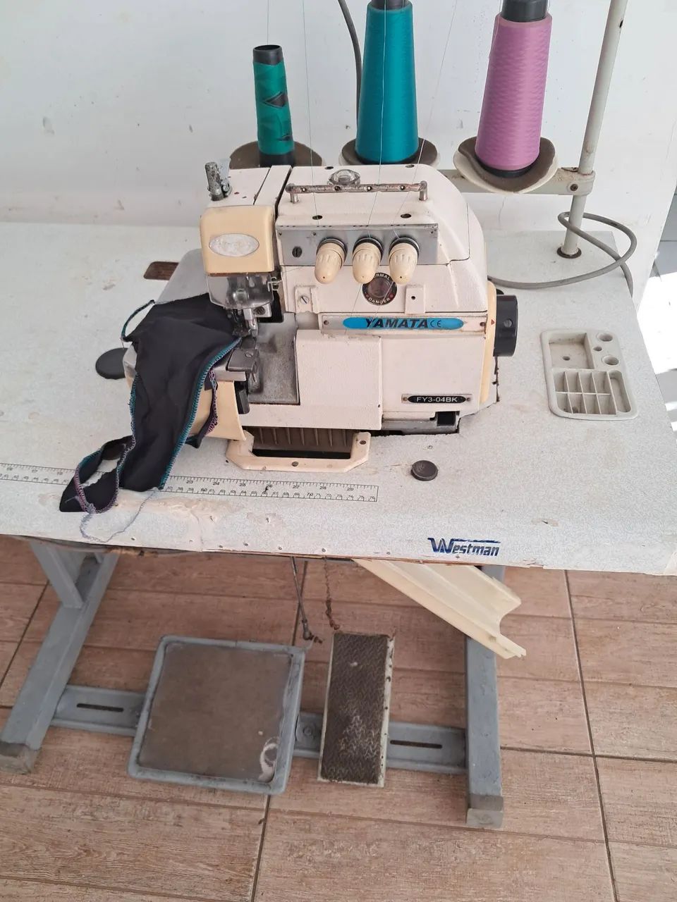 Máquina de costura overlock  - Foto 4