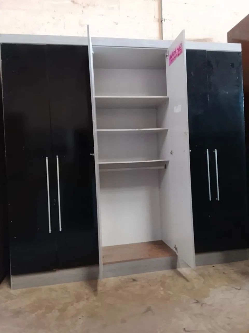 Guarda roupas USADO ENTREGA e MONTA dentro de Uberlândia MG  - Foto 4