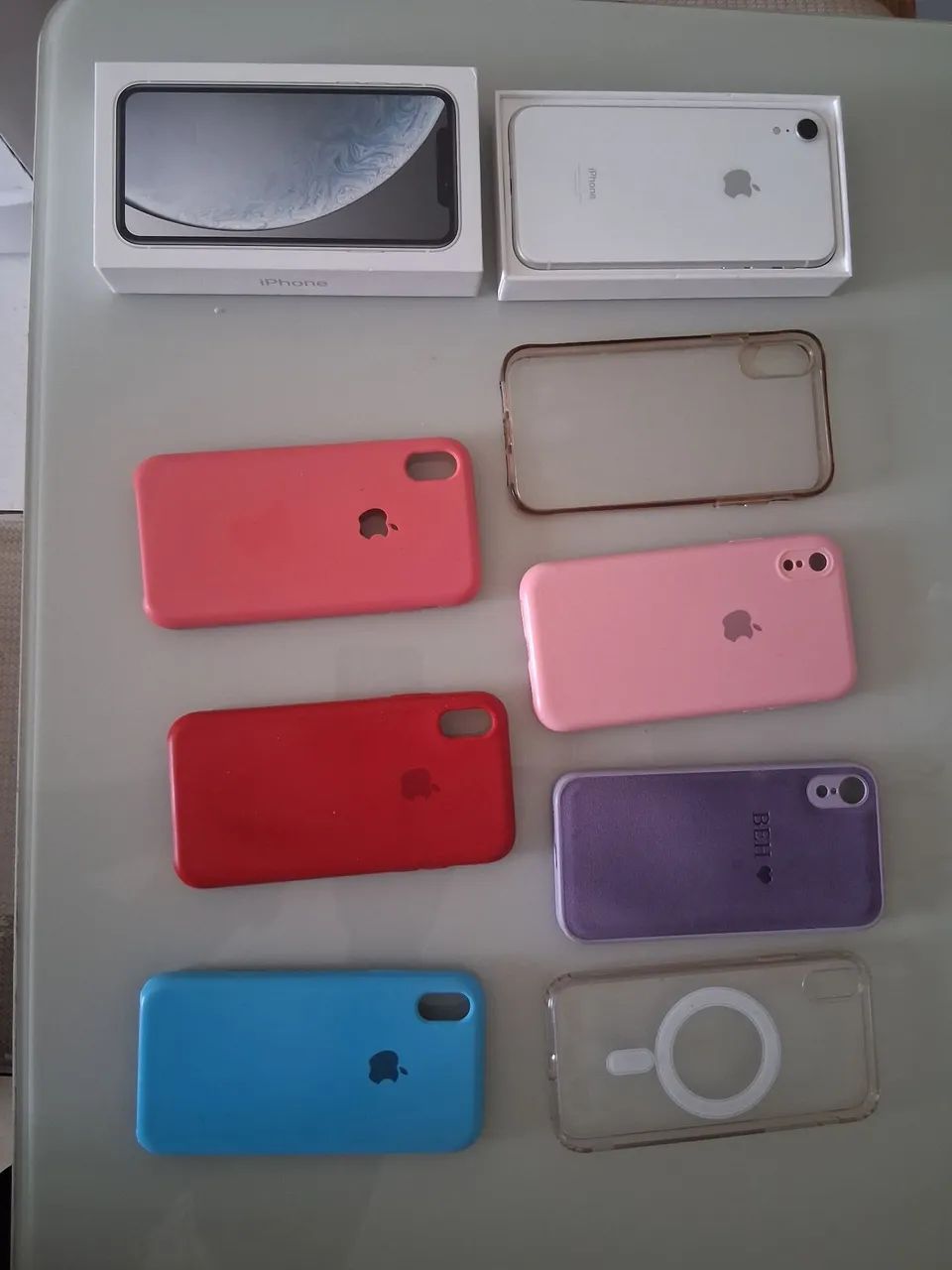 Iphone XR 64GB branco + 8 capas diversas com chiado no alto