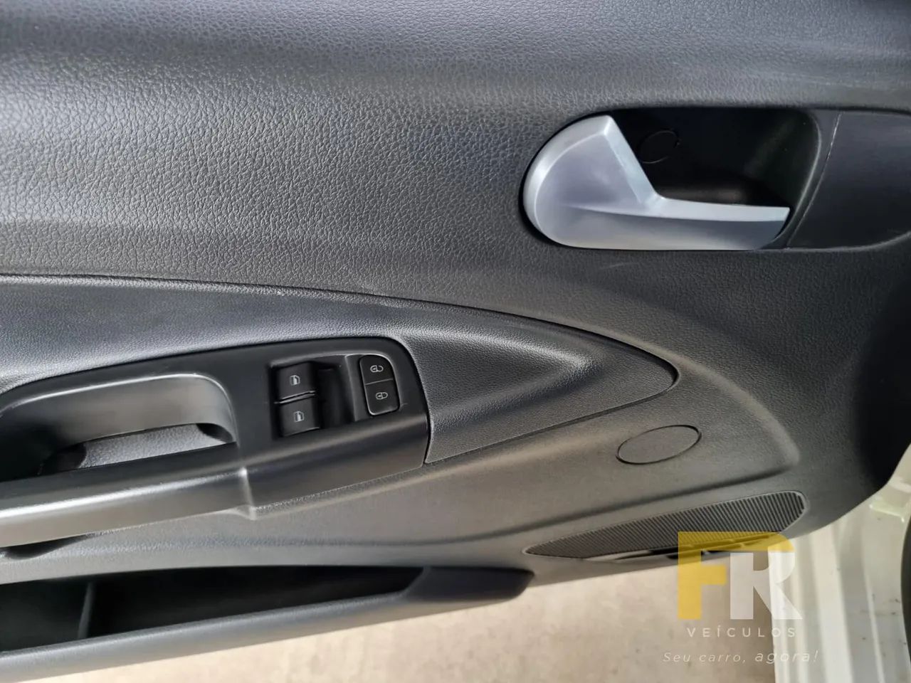 Volkswagen Saveiro Robust 1.6 Total Flex 8V CD 2026 - Foto 4