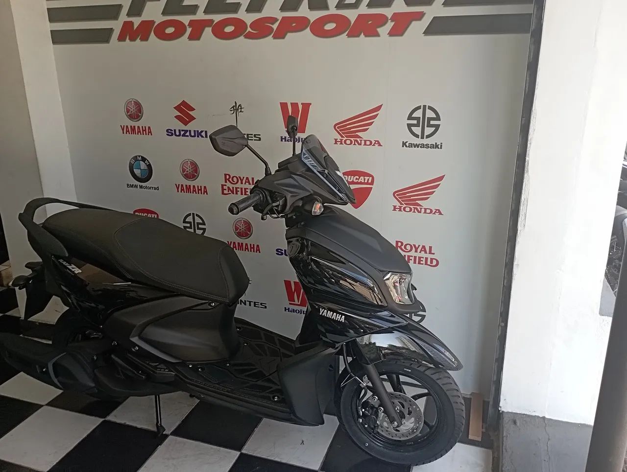 YAMAHA Ray ZR 