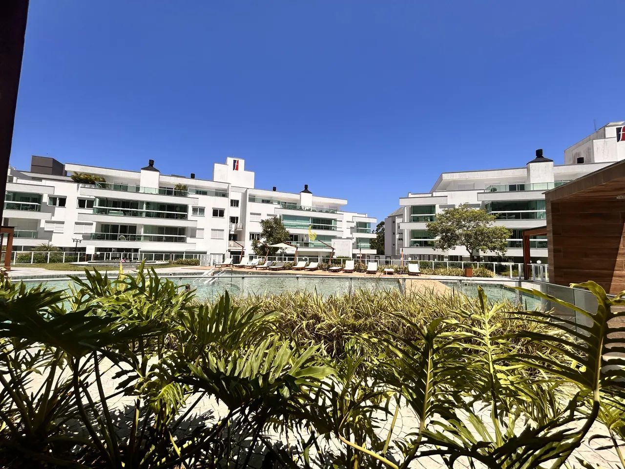 Lindo apartamento em condomínio clube em Jurerê! REF: 597 - Foto 3