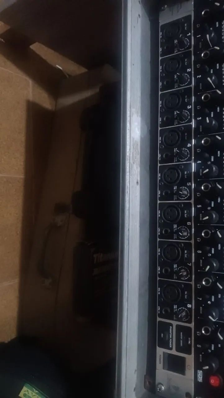 Mesa digital 01v96 com ADA(behringer)  e CASE - Foto 5