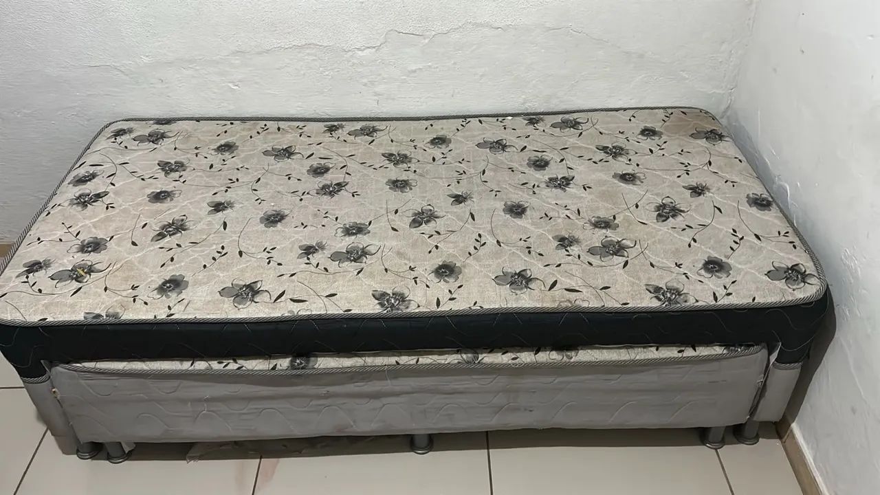 Cama solteiro,  box
