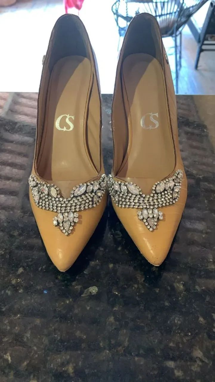 Vendo sandálias e scarpin da Carmen Steffens  - Foto 5