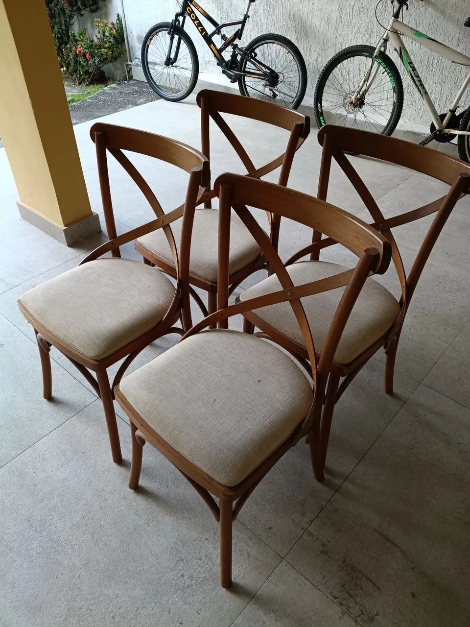 Cadeiras de madeira para sala - Foto 4