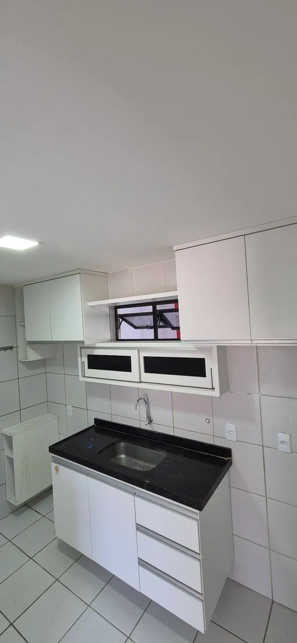 Apartamento - Ventilado - 1° andar - próximo às 3 ruas