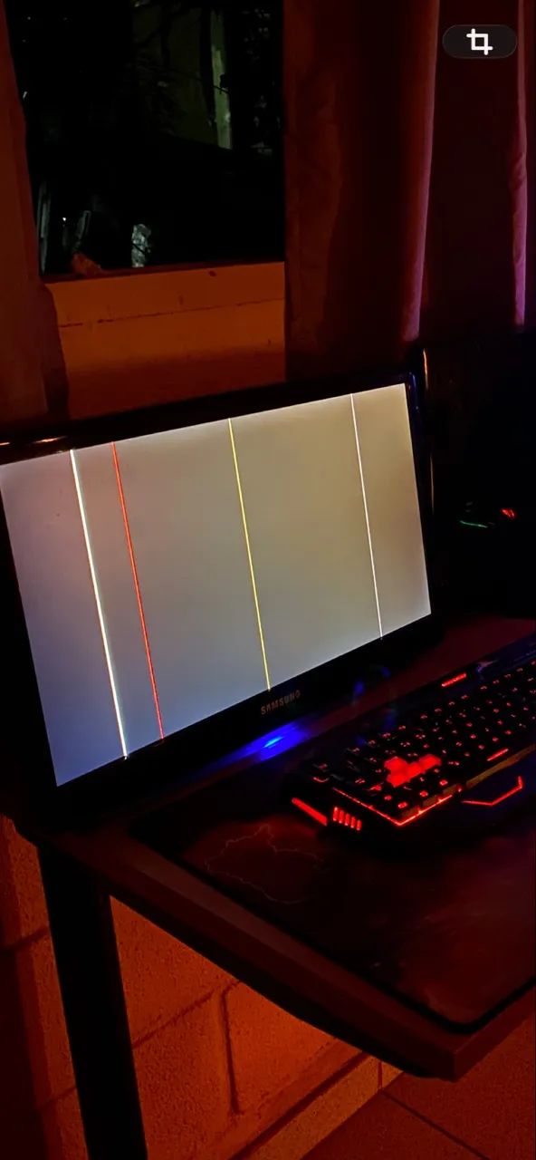 Monitor Samsung 22 polegadas com pequeno defeito 