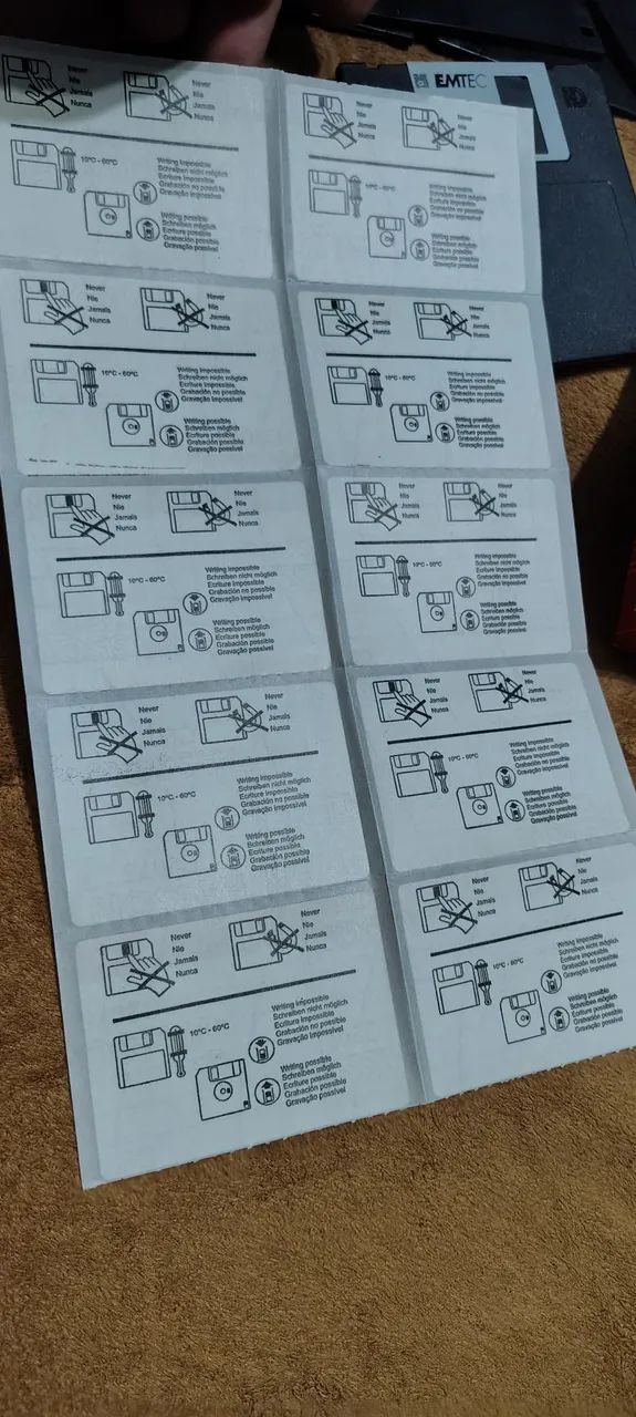 10 disquetes na caixa  - Foto 4