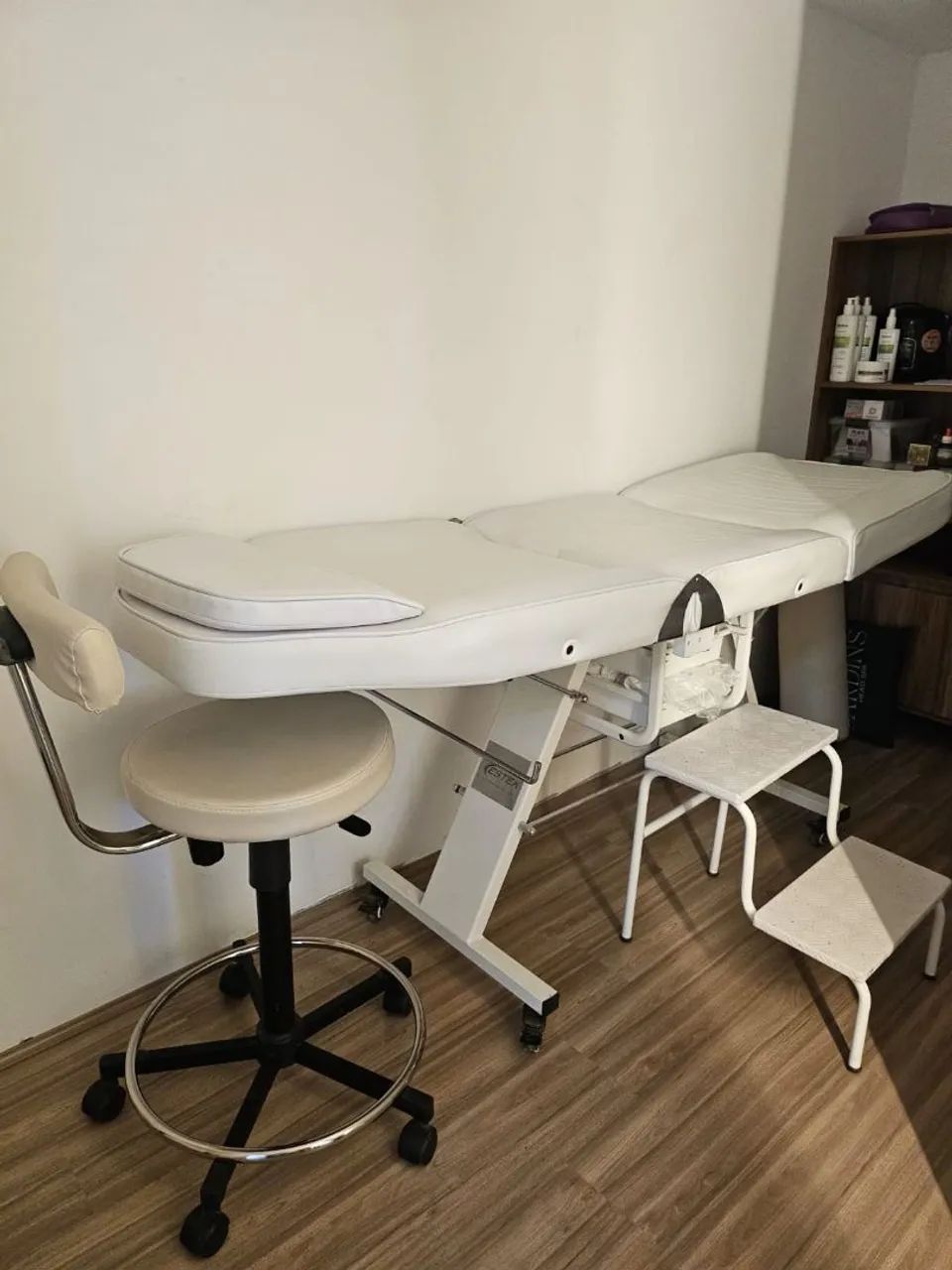 Maca Estética Luxo Estek (Com Gavetas Auxiliares)