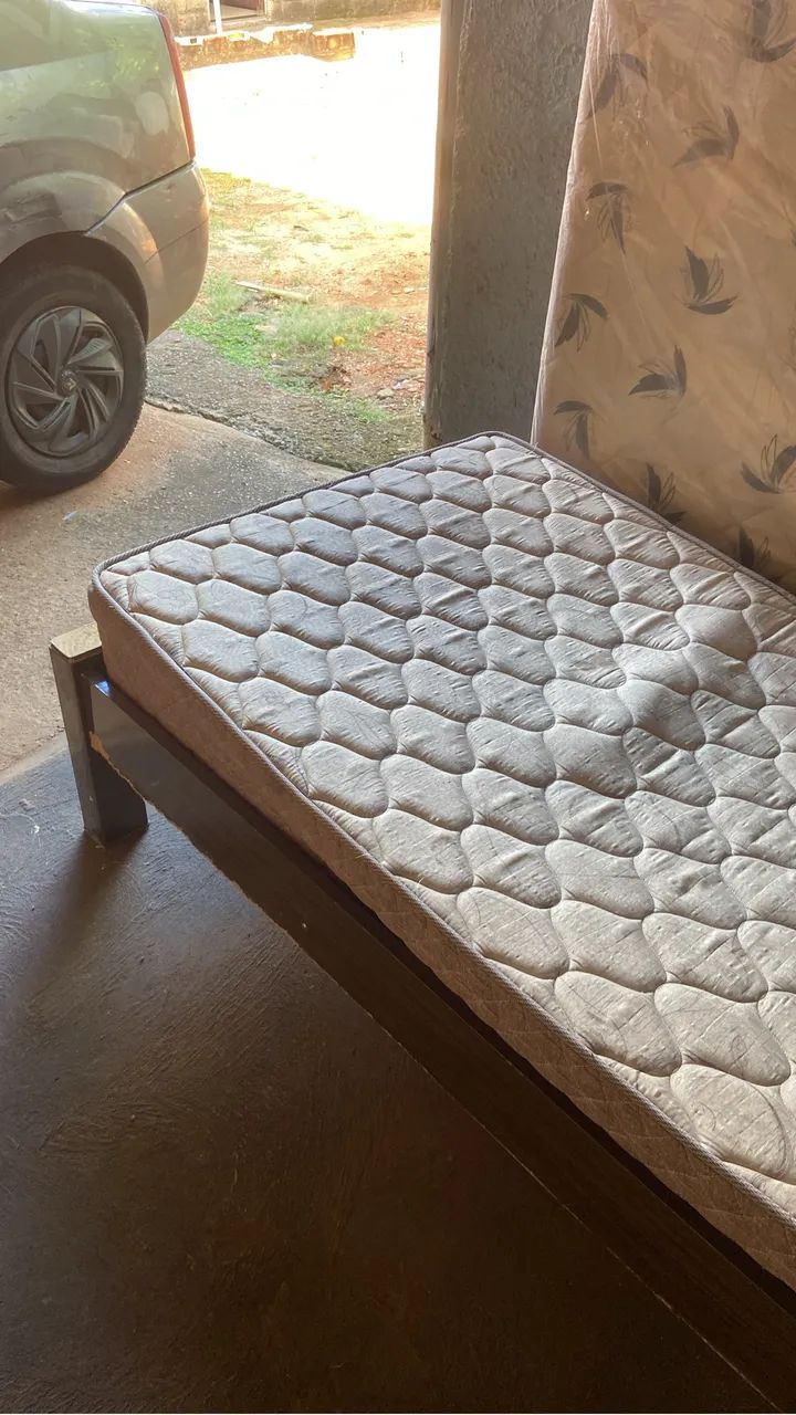 Cama com colchão  - Foto 2