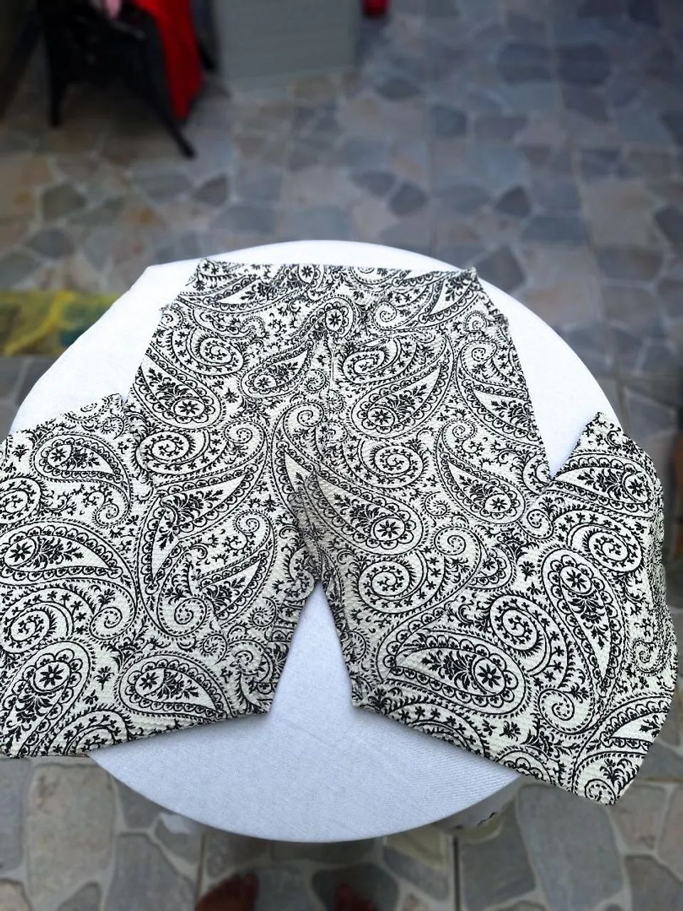 Calça Flare Estampada Preta e Branca