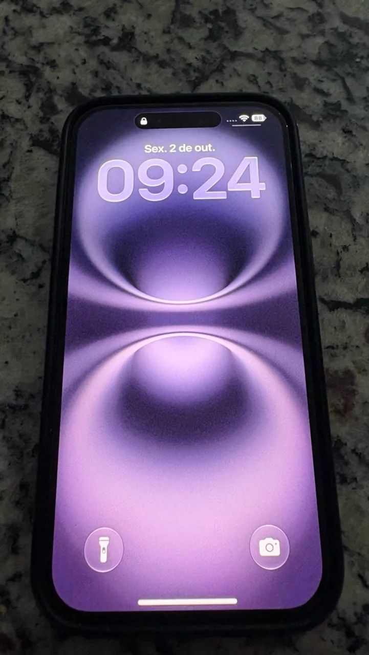 IPHONE 15 96% saúde Bateria impecável 