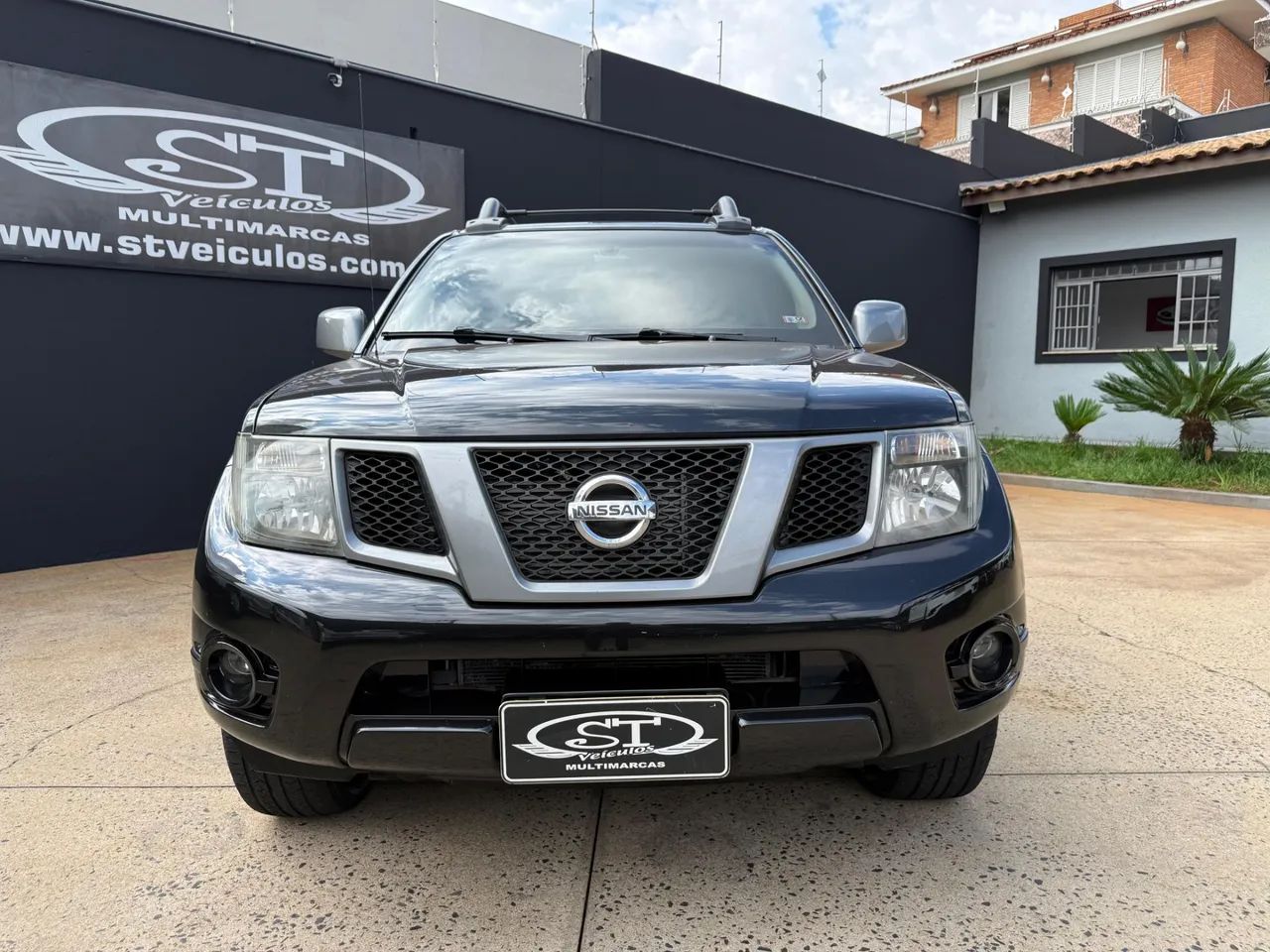 Nissan Frontier SV AT.CD 4X4 2.5 TB DIESEL MEC. 2014