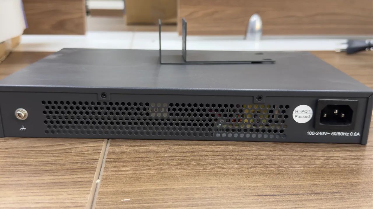 TPLink TL-SG1024D 24-Port Gigabit Switch - Foto 3
