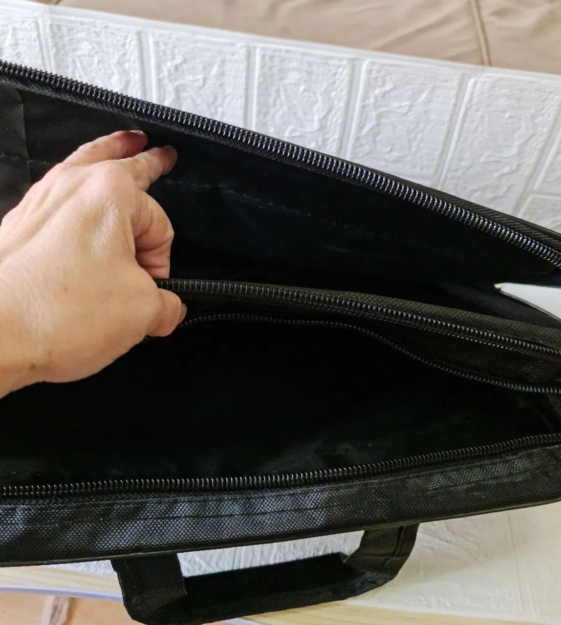 BOLSA EXECUTIVA PRETA COM 5 DIVISÓRIAS EM EXCELENTE ESTADO  - Foto 4