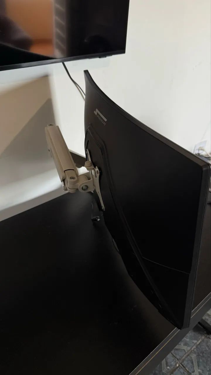 monitor 27 polegadas curvo 300hz com suporte de monitor incluso  - Foto 2