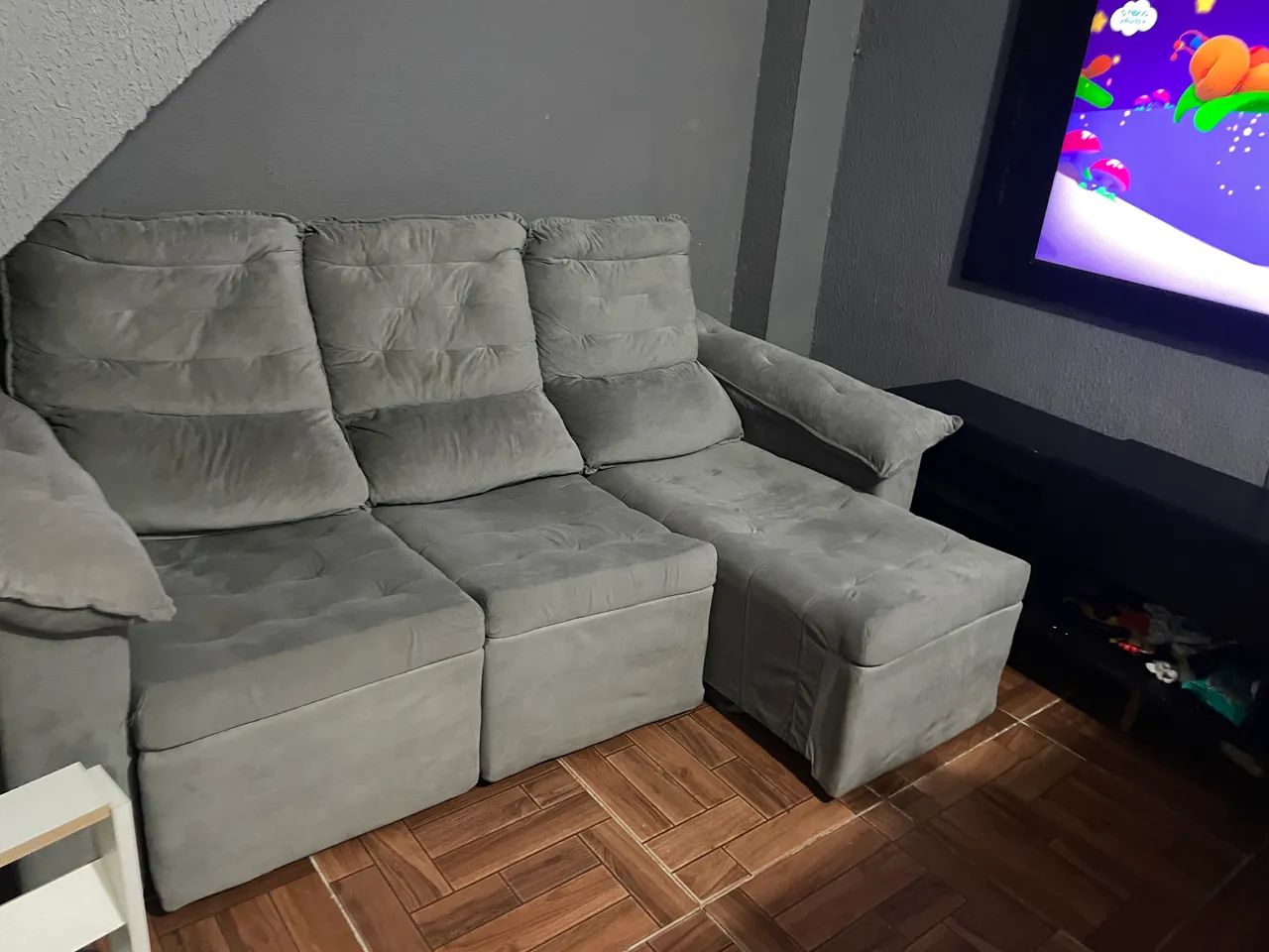 Sofá 3 Lugares retrátil medidas 2,10 1,45 - Foto 3