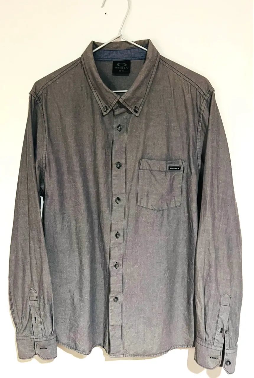 Camisa masculina Oakley cinza M - Foto 2