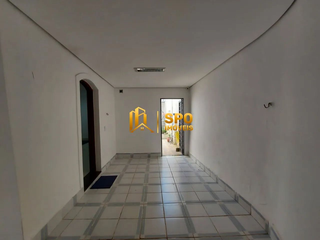 Casa Ampla à Venda com 4 Dormitórios, Lavabo, 2 Vagas e Lavanderia Espaçosa - Foto 9