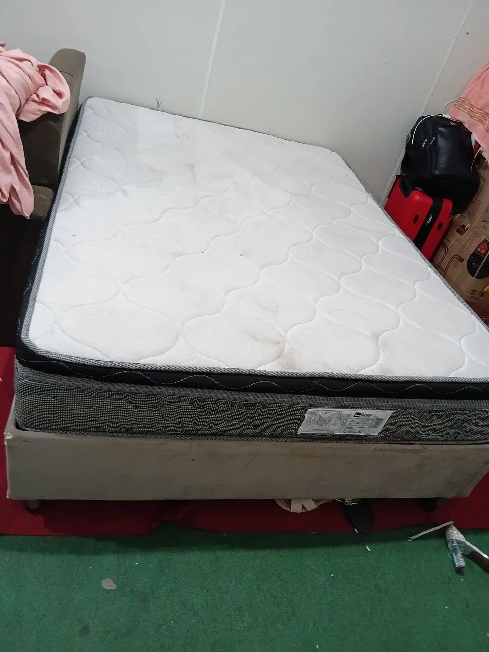 Vendo uma cama 