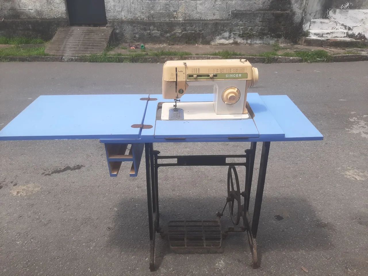 Máquina de costura Singer  - Foto 5
