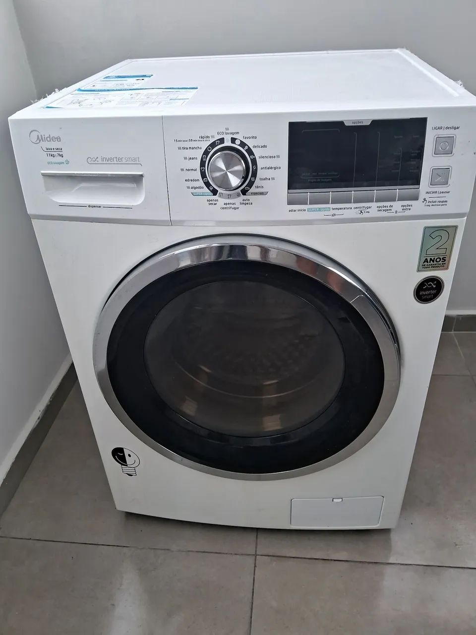 Vendo máquina de lavar lavar e seca.