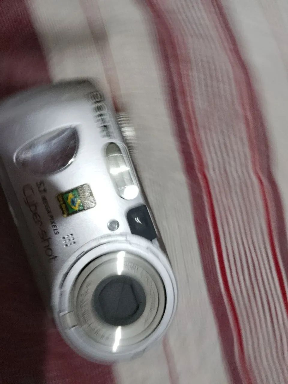 Câmera cyber shot 5.1 mega pixels