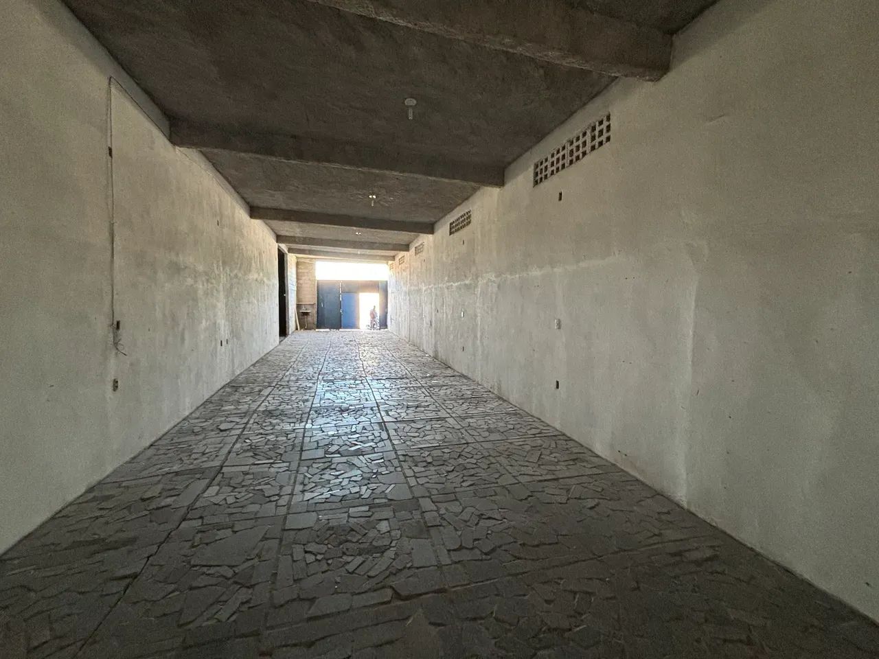 Galpão com Sobreloja 640m² Frente p/ Rua - Aluga Junto ou Separado - Foto 5